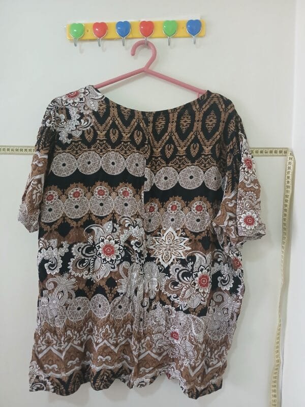 Blusa estampada Tam G1 - Image 2