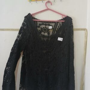 Blusa preta rendada Tam GG