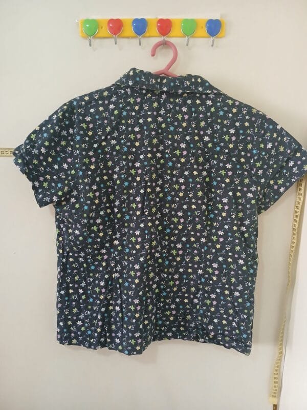 Camisa florida Tam M - Imagem 2