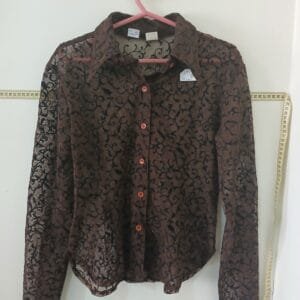 Camisa marrom.Tam M