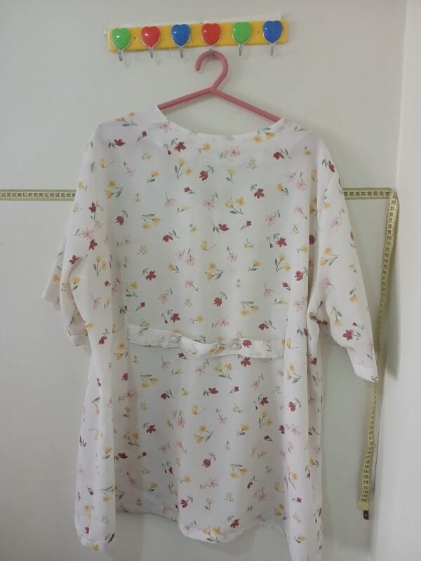 Camisa florida bege Tam G1 - Imagem 2