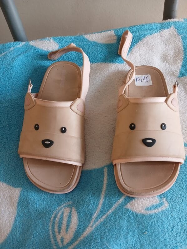 MODA INFANTIL  Sandália  Tam 28